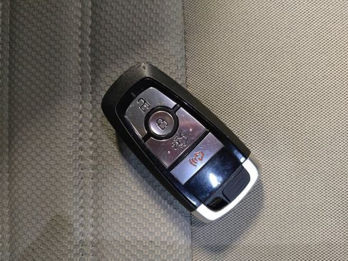 Used 2018 Ford Fusion S image 32