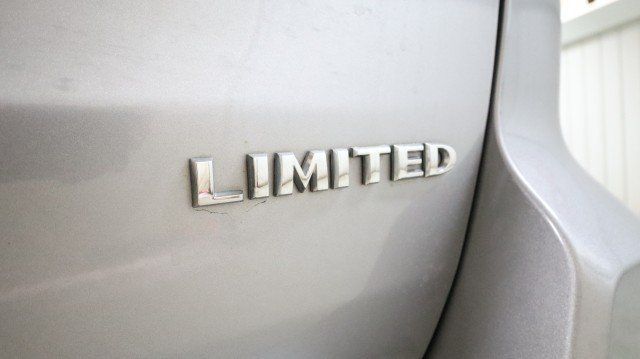 Used 2020 Jeep Grand Cherokee Limited AWD/4WD image 24