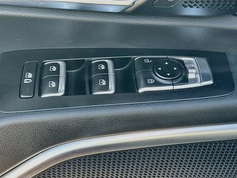 Used 2025 Kia Telluride SX X-Line AWD/4WD image 18