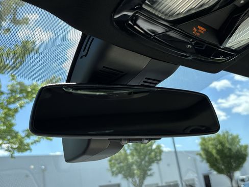 Certified 2025 BMW 330i Sedan RWD image 27