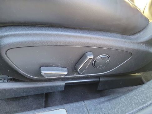 Used 2020 Lincoln MKZ Reserve FWD image 12