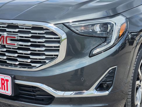 Used 2020 GMC Terrain Denali w/ Denali Premium Package AWD/4WD image 8