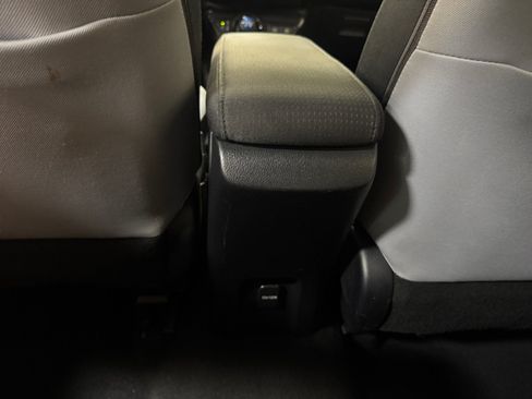 Used 2016 Toyota Prius Two FWD image 33