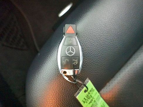 Used 2013 Mercedes-Benz E 350 4MATIC Sedan image 31