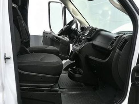 Used 2025 RAM ProMaster 2500 w/ Convenience Group FWD image 10