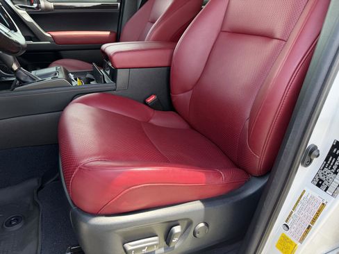 Used 2023 Lexus GX 460 Luxury w/ Sport Design Package AWD/4WD image 13