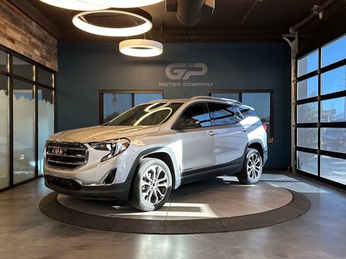 Used 2021 GMC Terrain SLT w/ Infotainment Package II AWD/4WD image 7