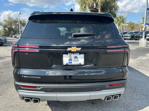 New 2026 Chevrolet Traverse LT w/ Sun and Wheel Package FWD image 6