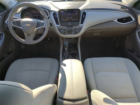Used 2024 Chevrolet Malibu LT image 15