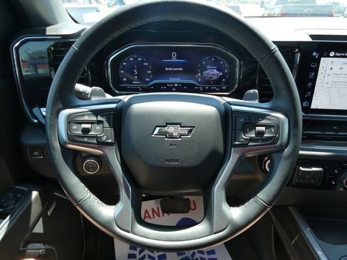 Certified 2025 Chevrolet Silverado 1500 RST AWD/4WD image 32