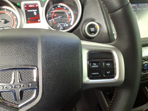 Used 2019 Dodge Journey GT w/ Driver Convenience Group image 17