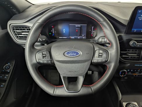 Certified 2025 Ford Escape ST-Line FWD image 16