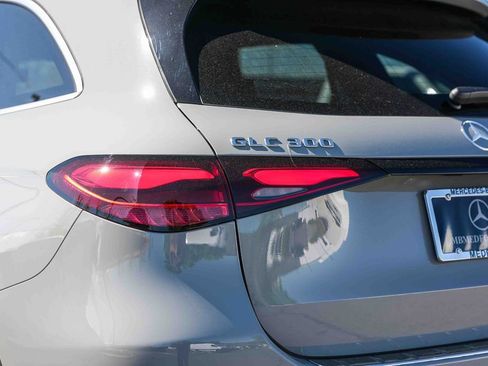 New 2026 Mercedes-Benz GLC 300 4MATIC image 9