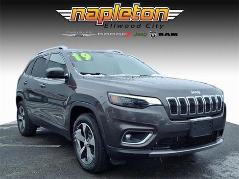 Certified 2019 Jeep Cherokee Limited image 1