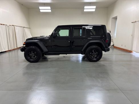 Used 2026 Jeep Wrangler Unlimited Sport AWD/4WD image 5
