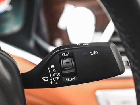 Used 2022 BMW 740i xDrive w/ M Sport Package image 29