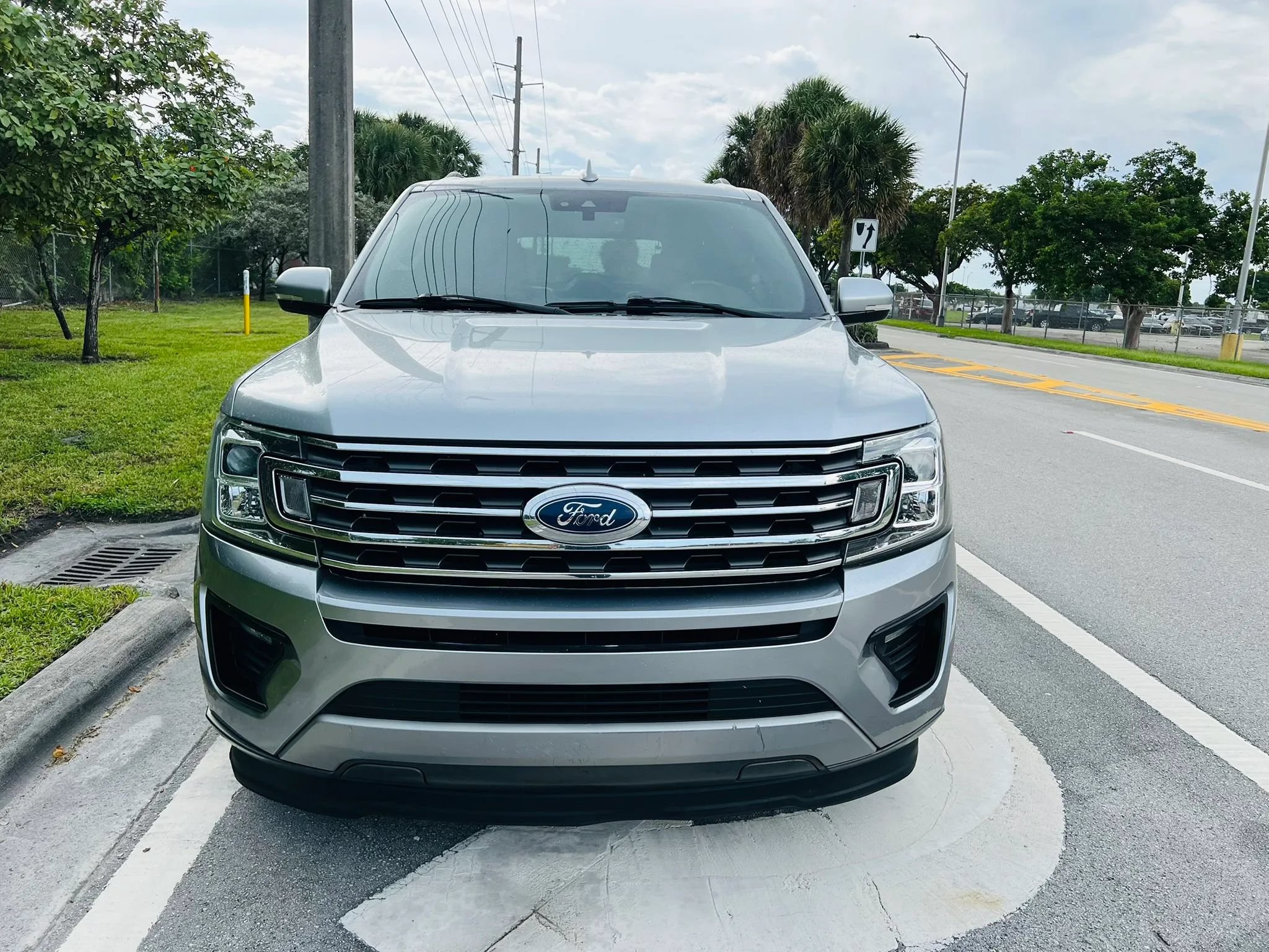 Used 2020 Ford Expedition XLT w/ Equipment Group 202A RWD image 8