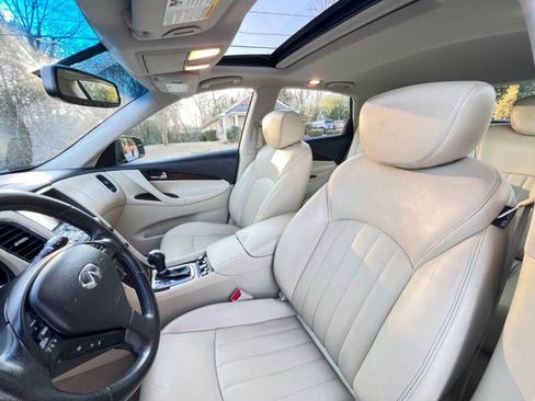 Used 2016 INFINITI QX50 2WD w/ Deluxe Touring Package image 11