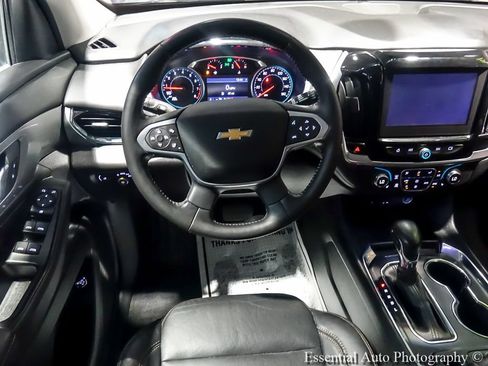 Used 2021 Chevrolet Traverse LT AWD/4WD image 14