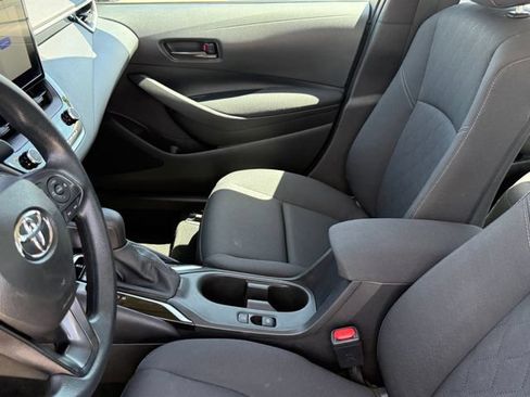 Used 2025 Toyota Corolla LE FWD image 12