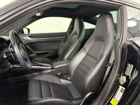 Certified 2022 Porsche 911 Turbo AWD/4WD image 5