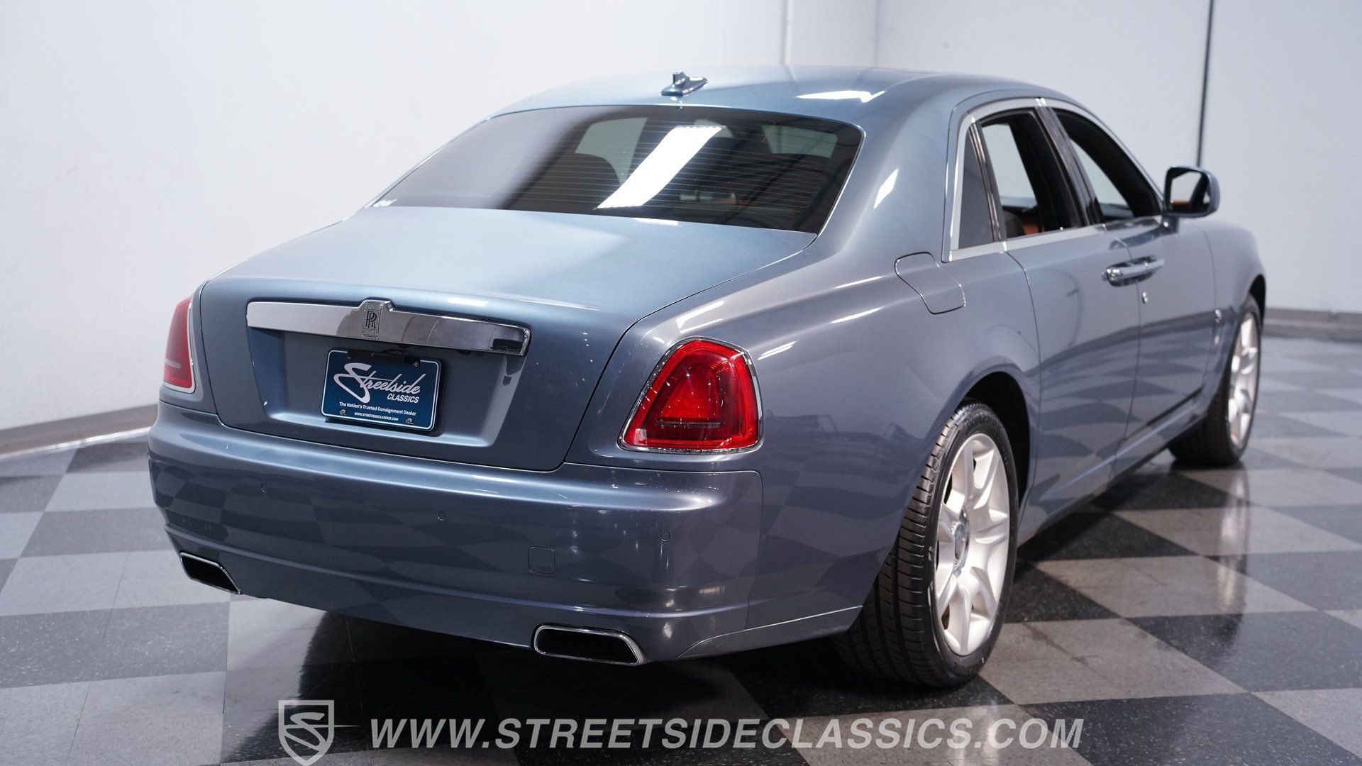 Used 2010 Rolls-Royce Ghost RWD image 11