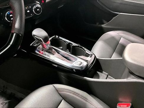 Used 2025 Chevrolet Trax RS image 18