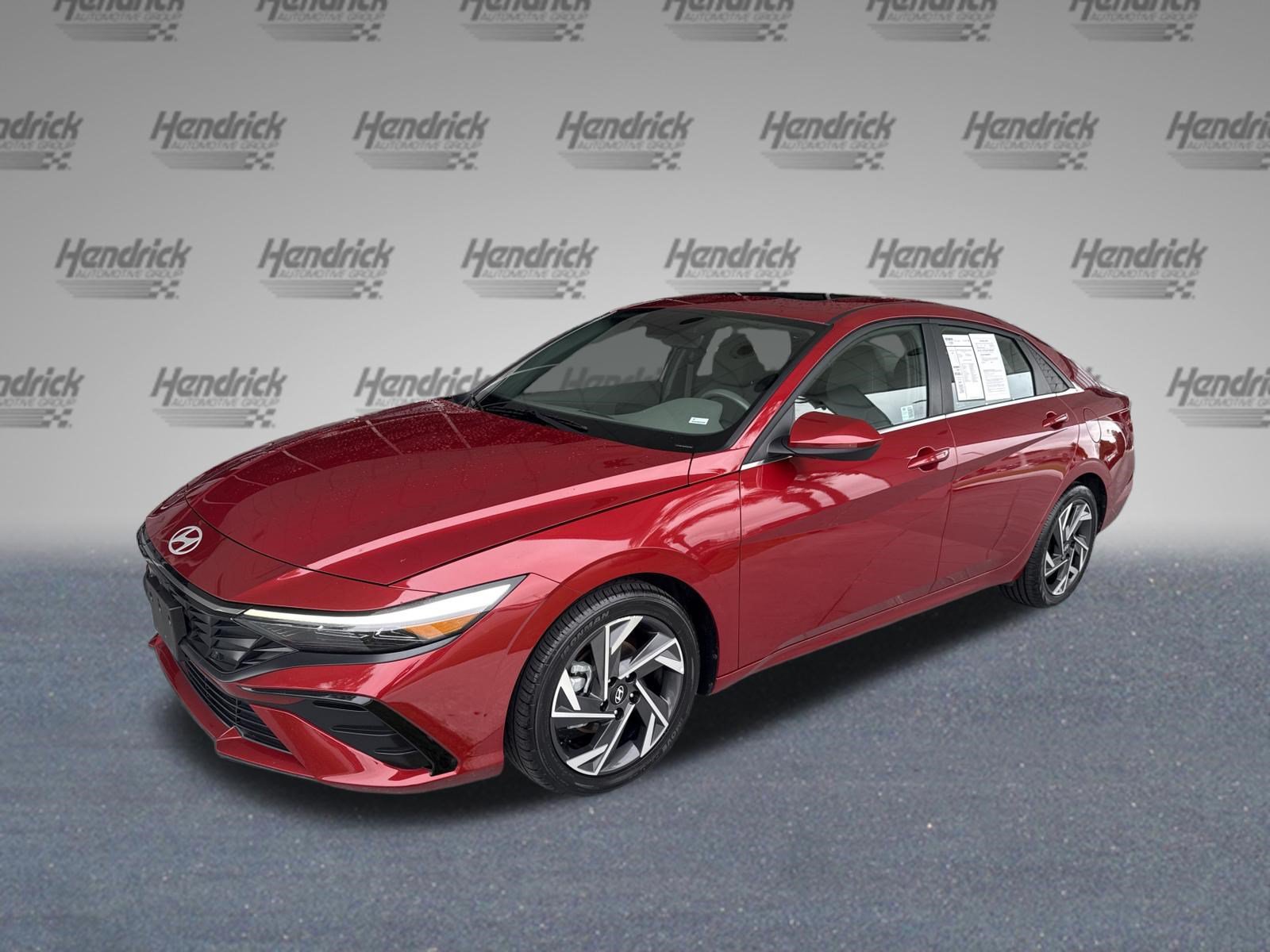 Used 2025 Hyundai Elantra SEL FWD image 4