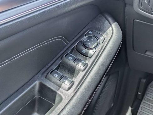 Used 2024 Ford Edge Titanium AWD/4WD image 23