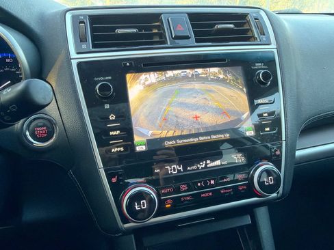 Used 2018 Subaru Outback 2.5i Limited AWD/4WD image 8