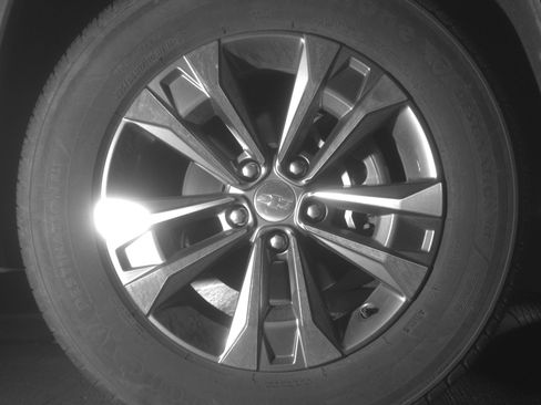 Used 2025 Chevrolet Equinox LT FWD image 13