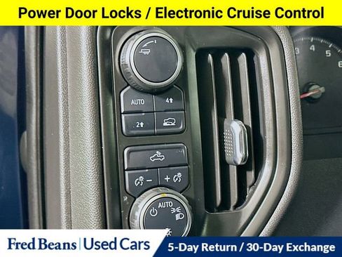 Used 2022 Chevrolet Silverado 1500 Custom image 12