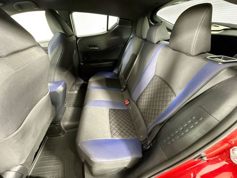 Used 2022 Toyota C-HR XLE FWD image 22