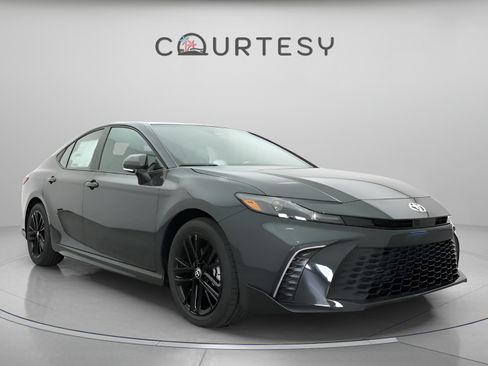 Used 2026 Toyota Camry SE FWD image 22