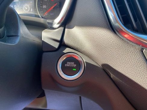 Used 2024 Chevrolet Equinox LT FWD image 17