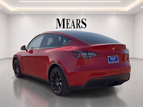 Used 2021 Tesla Model Y Long Range AWD/4WD image 3