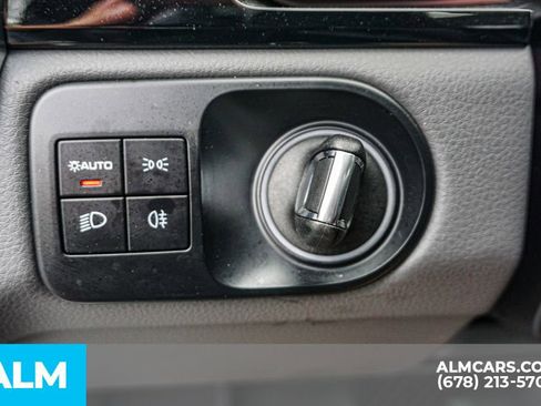 Used 2022 Porsche Cayenne Base image 46