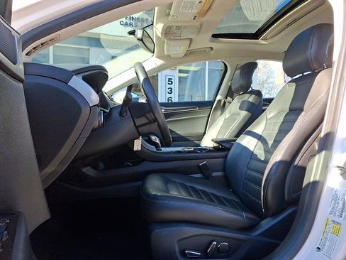 Used 2014 Ford Fusion SE w/ Equipment Group 202A image 13