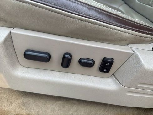 Used 2010 Ford F150 Lariat image 31