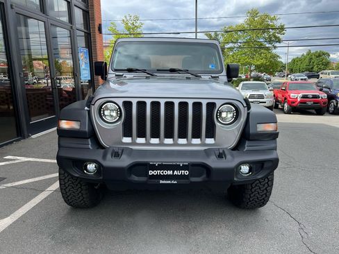 Used 2018 Jeep Wrangler Sport AWD/4WD image 19