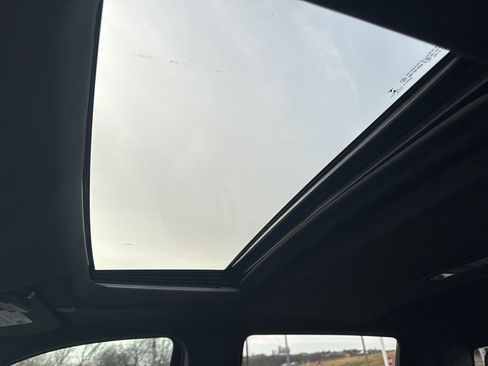 Used 2022 Chevrolet Silverado 1500 ZR2 w/ Technology Package image 13