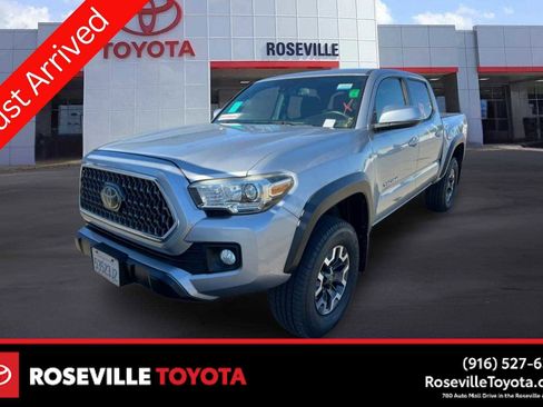 Used 2018 Toyota Tacoma TRD Off-Road w/ Technology Package RWD image 1