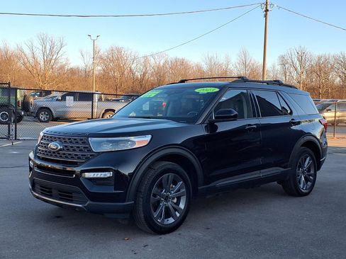 Used 2023 Ford Explorer XLT w/ Equipment Group 202A image 1