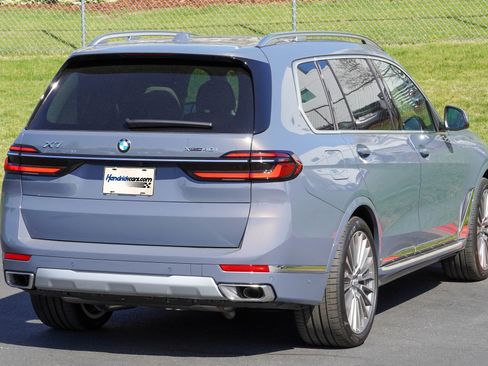 Used 2026 BMW X7 xDrive40i w/ Executive Package image 8
