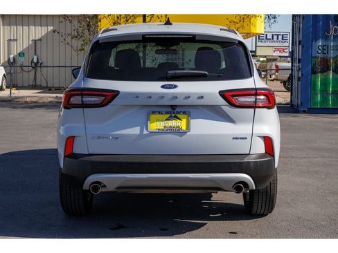 Used 2025 Ford Escape Active AWD/4WD image 4