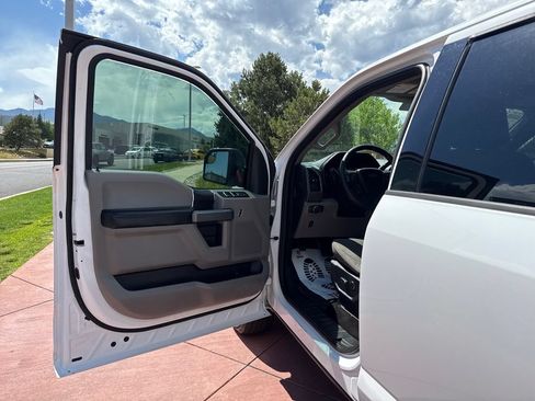 Used 2017 Ford F150 XLT w/ Equipment Group 301A Mid AWD/4WD image 11