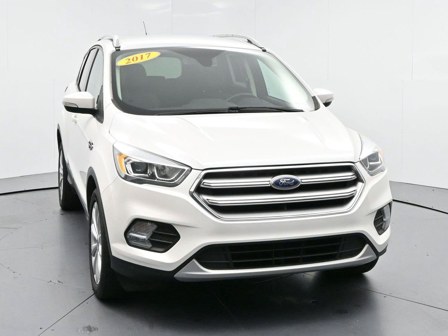 Used 2017 Ford Escape Titanium FWD image 2