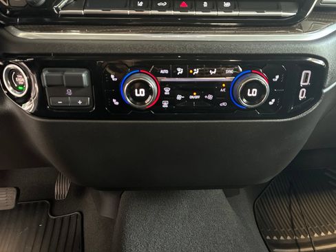 Used 2025 Chevrolet Silverado 2500 LT w/ Convenience Package AWD/4WD image 23