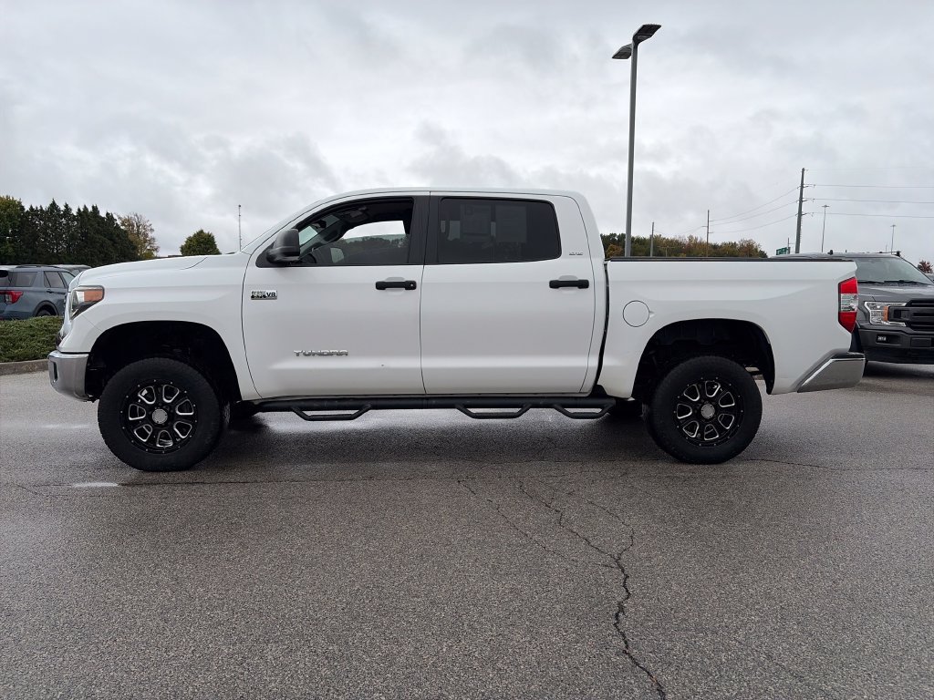 Used 2018 Toyota Tundra SR5 AWD/4WD image 4