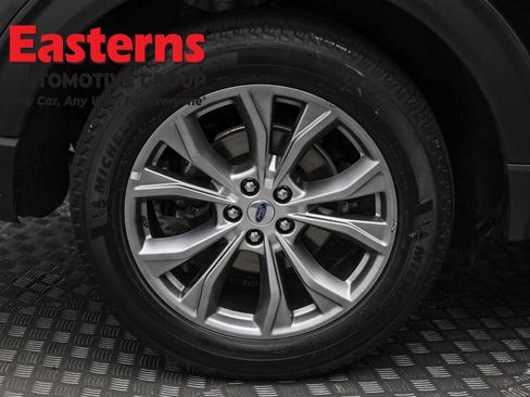 Used 2022 Ford Explorer XLT w/ Equipment Group 202A image 31